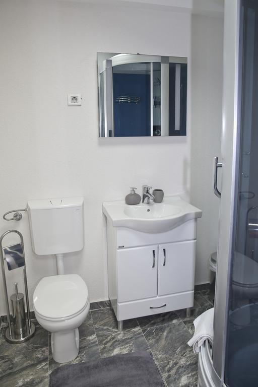 Apartments Qualitas Κότορ Εξωτερικό φωτογραφία